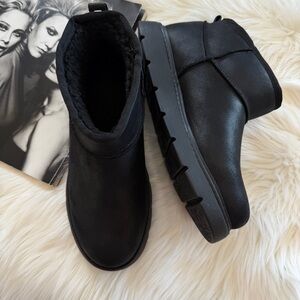 Skechers Keepsakes Lite Snow Bird Boots